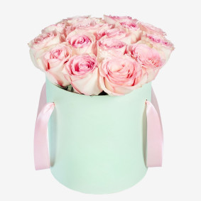 Doboz pink rózsákkal Image